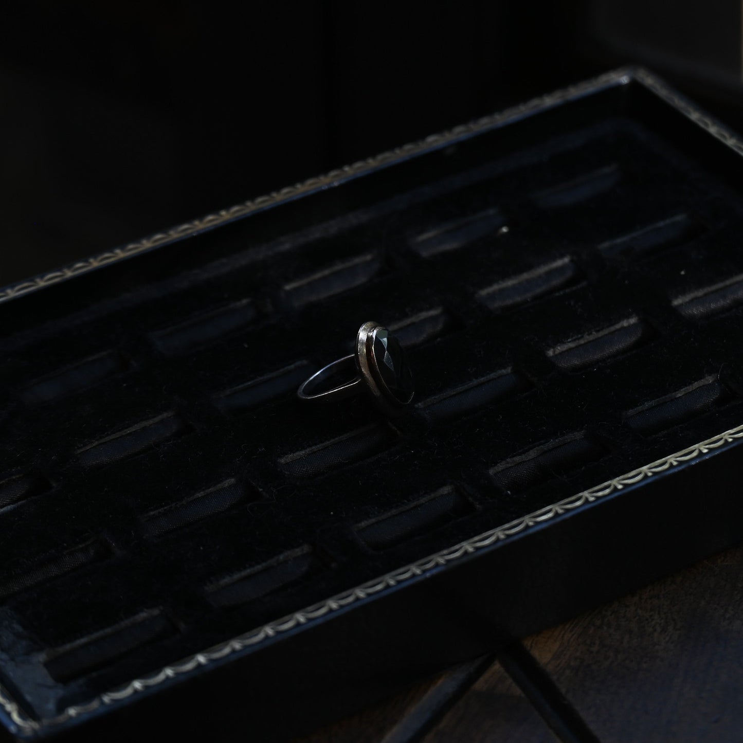 Black Faceted Stone Ring "Metal" ｛RM-00306｝