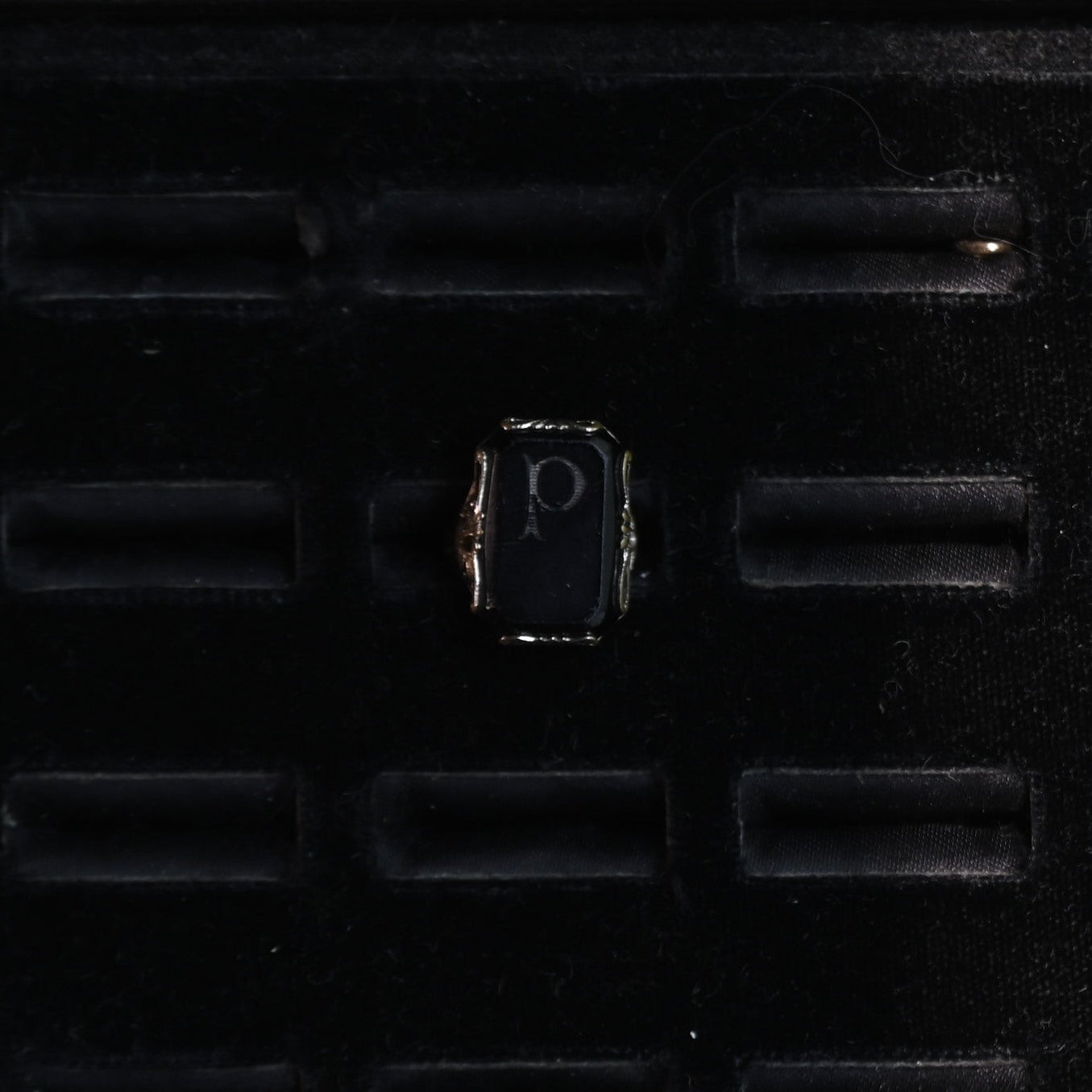 Initial Silver Ring "onyx P" ｛RM-00309｝