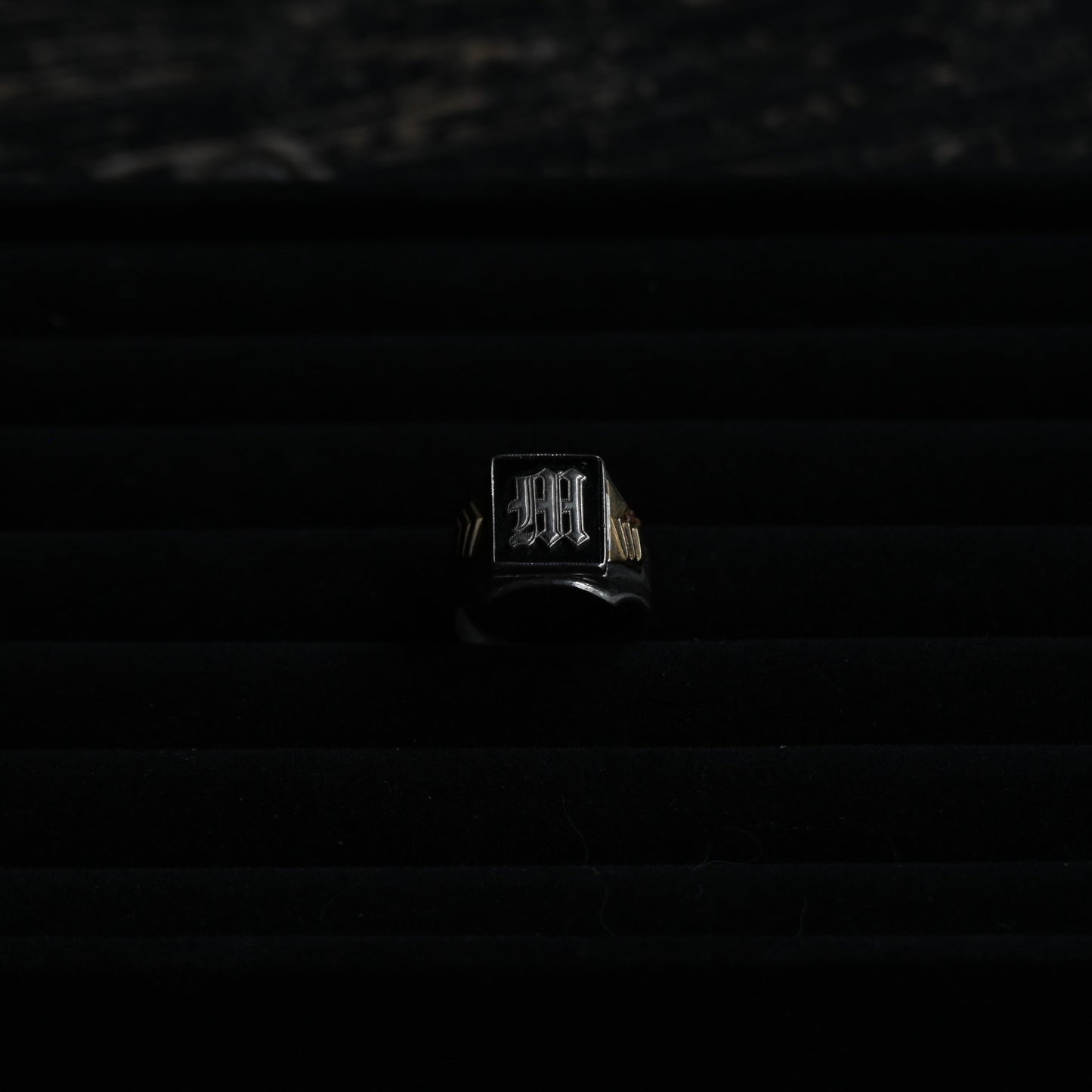 Vintage Gold×Silver signet Ring "M" ｛RM-00317｝