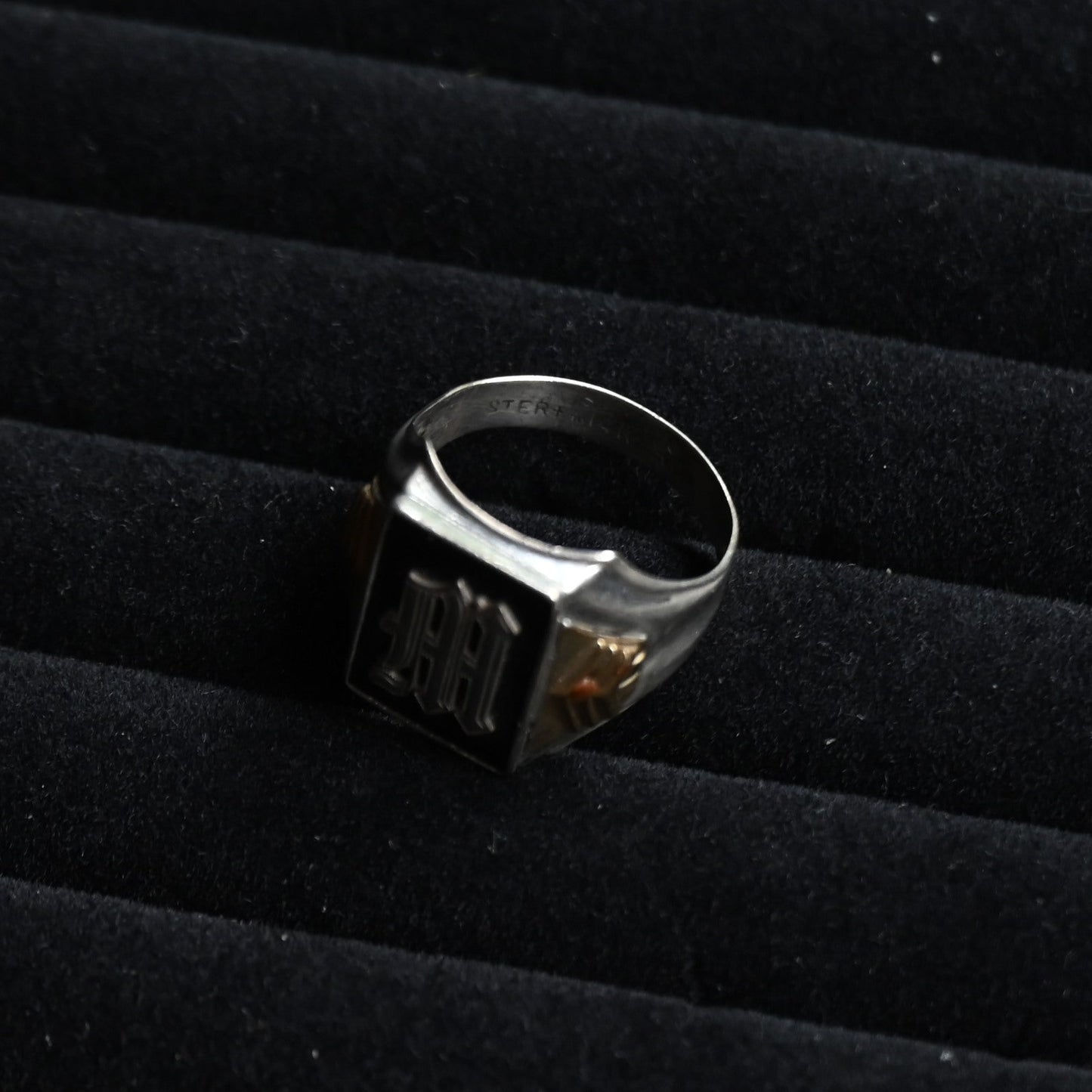 Vintage Gold×Silver signet Ring "M" ｛RM-00317｝