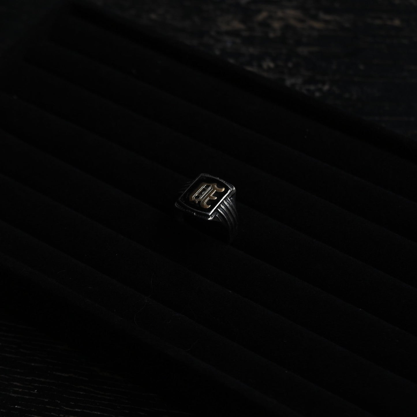 Vintage Gold Black Onyx Signet Ring ｛RM-00318｝