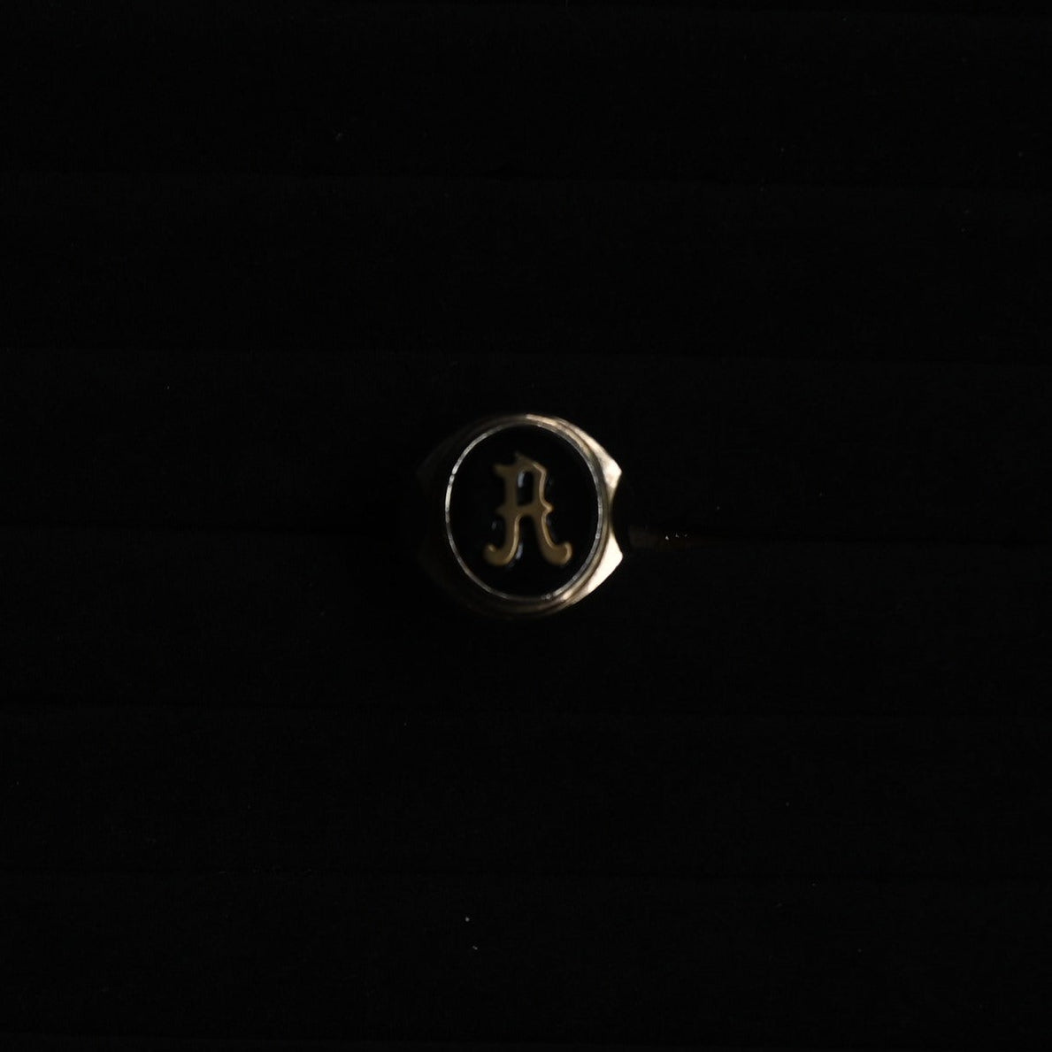Vintage Onyx Signet Ring " Initial A "  ｛RM-00319｝