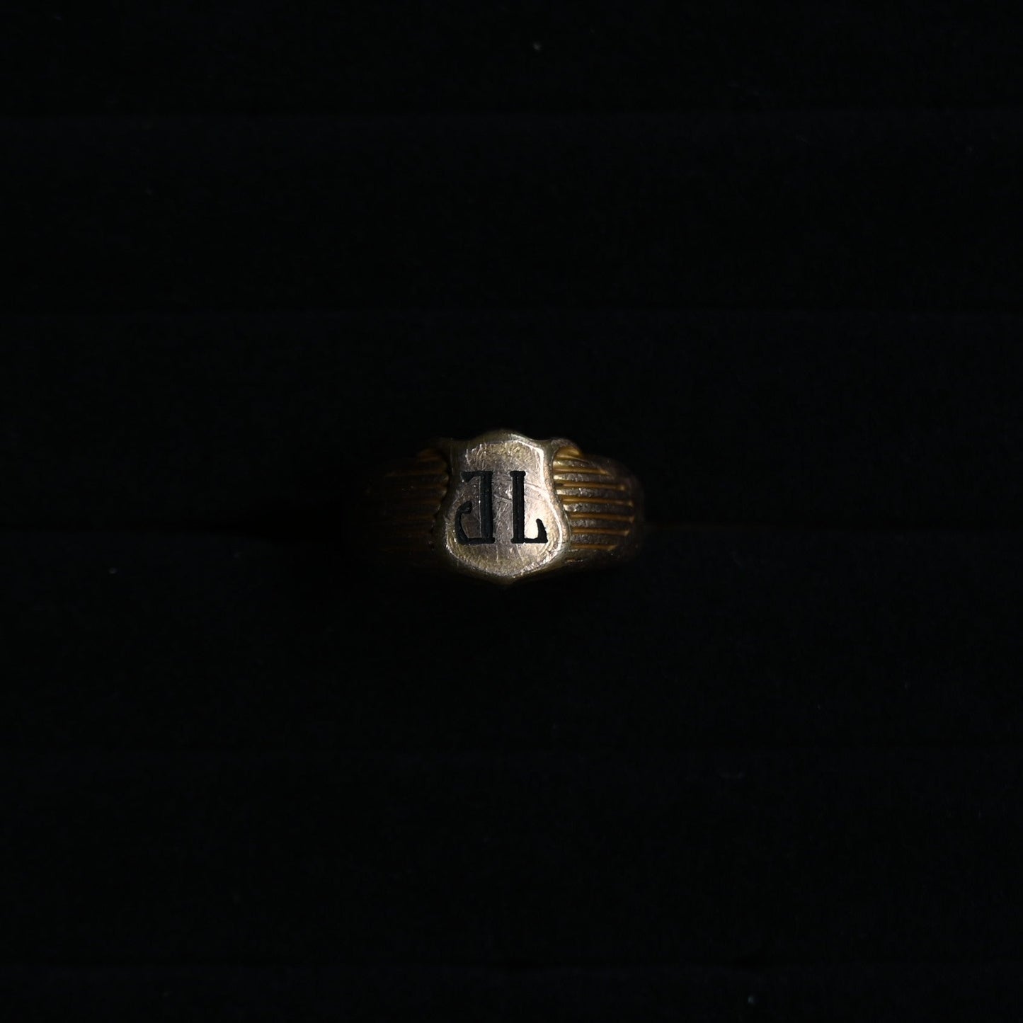Vintage Initial Signet Ring｛RM-00322｝