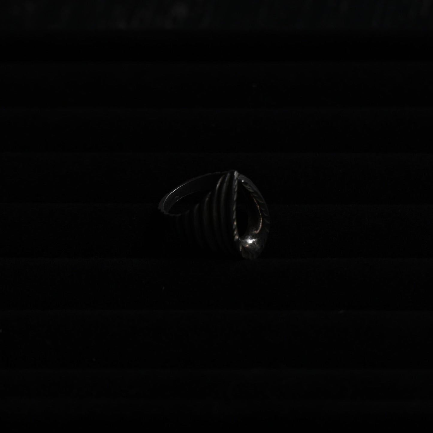 Vintage Sculptural  Ring "14k"｛RM-00323｝