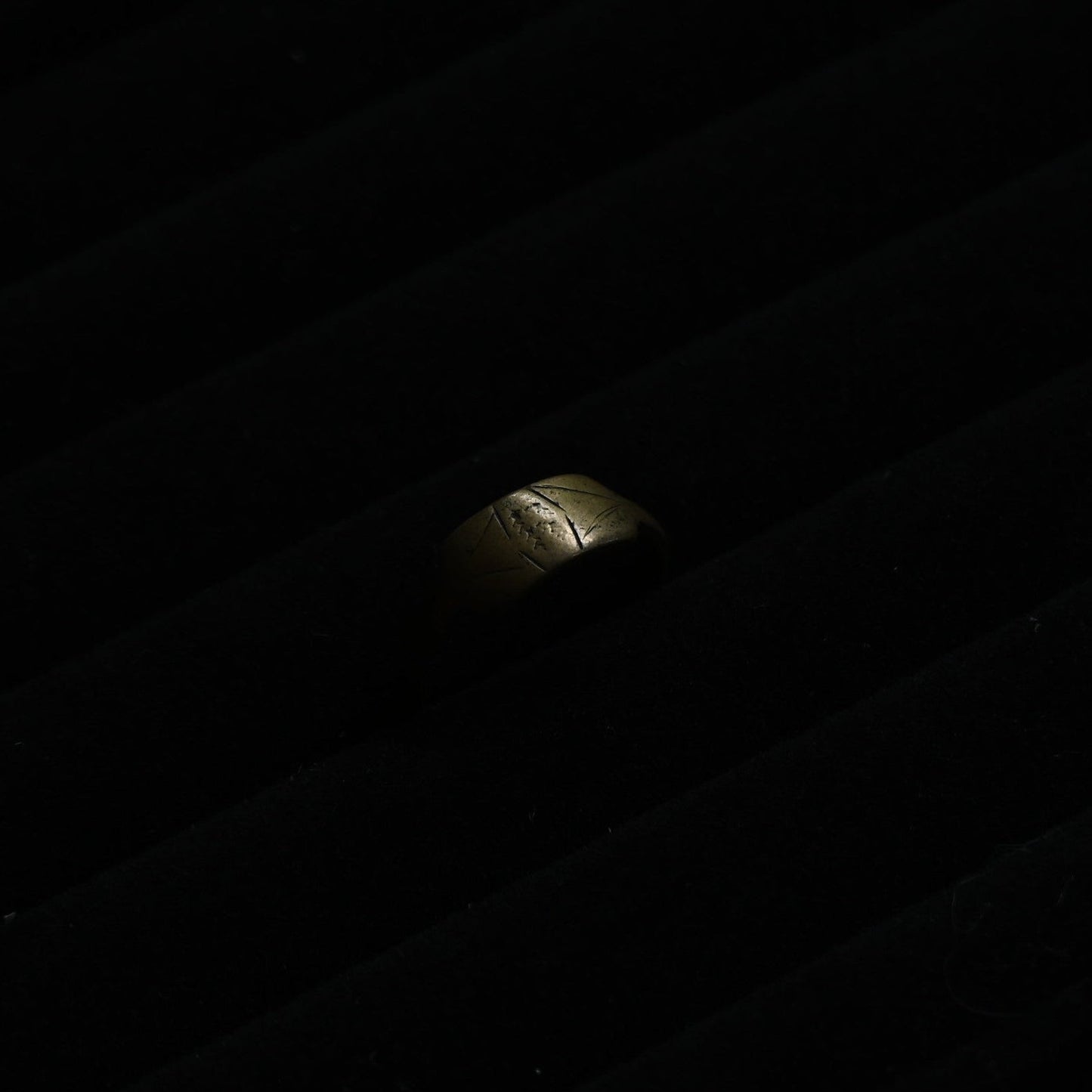 Vintage Engraved Signet Ring "Artdeco style"｛RM-00324｝