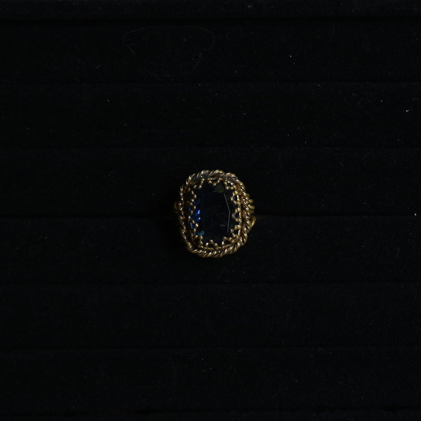 Vintage Engraved Signet Ring "Blue glass"｛RM-00325｝