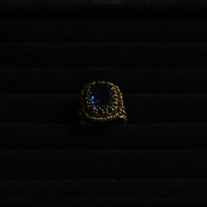 Vintage Engraved Signet Ring "Blue glass"｛RM-00325｝