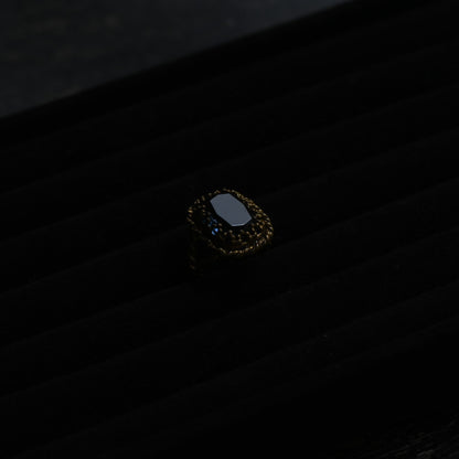 Vintage Engraved Signet Ring "Blue glass"｛RM-00325｝
