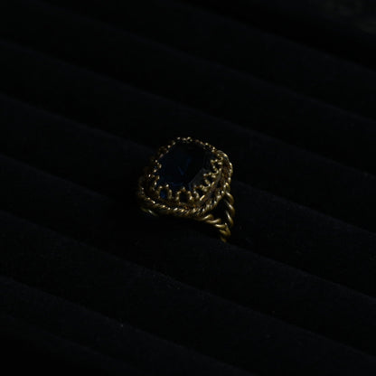 Vintage Engraved Signet Ring "Blue glass"｛RM-00325｝