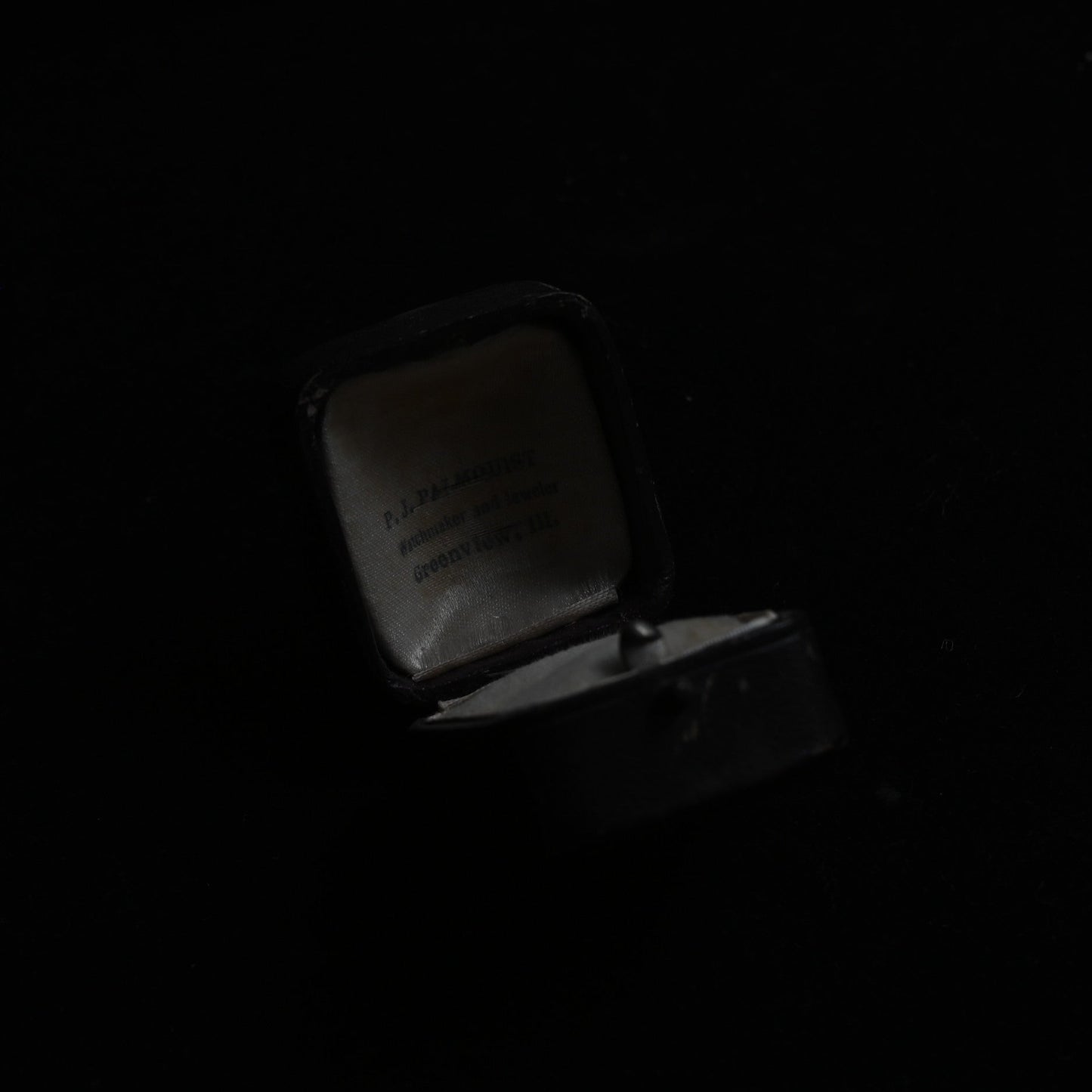 P. J. Palmquist, Greenville Ring Case"Dark Bordeaux"｛RB-00916｝