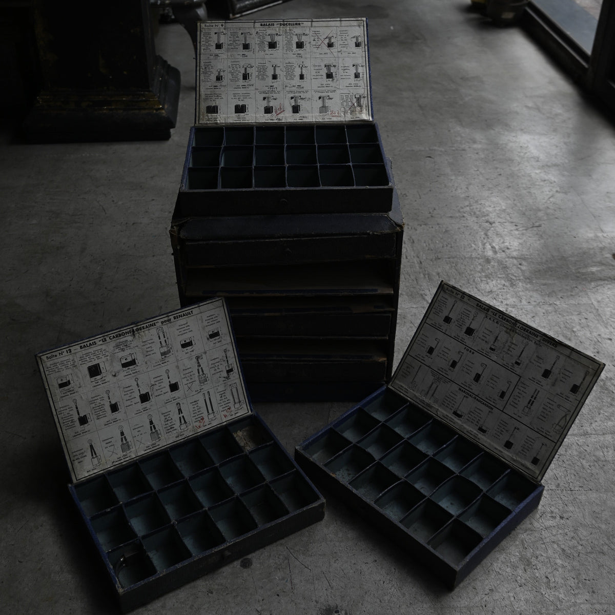 Parts Cabinet "Carbone Lorraine"｛RB-00133｝