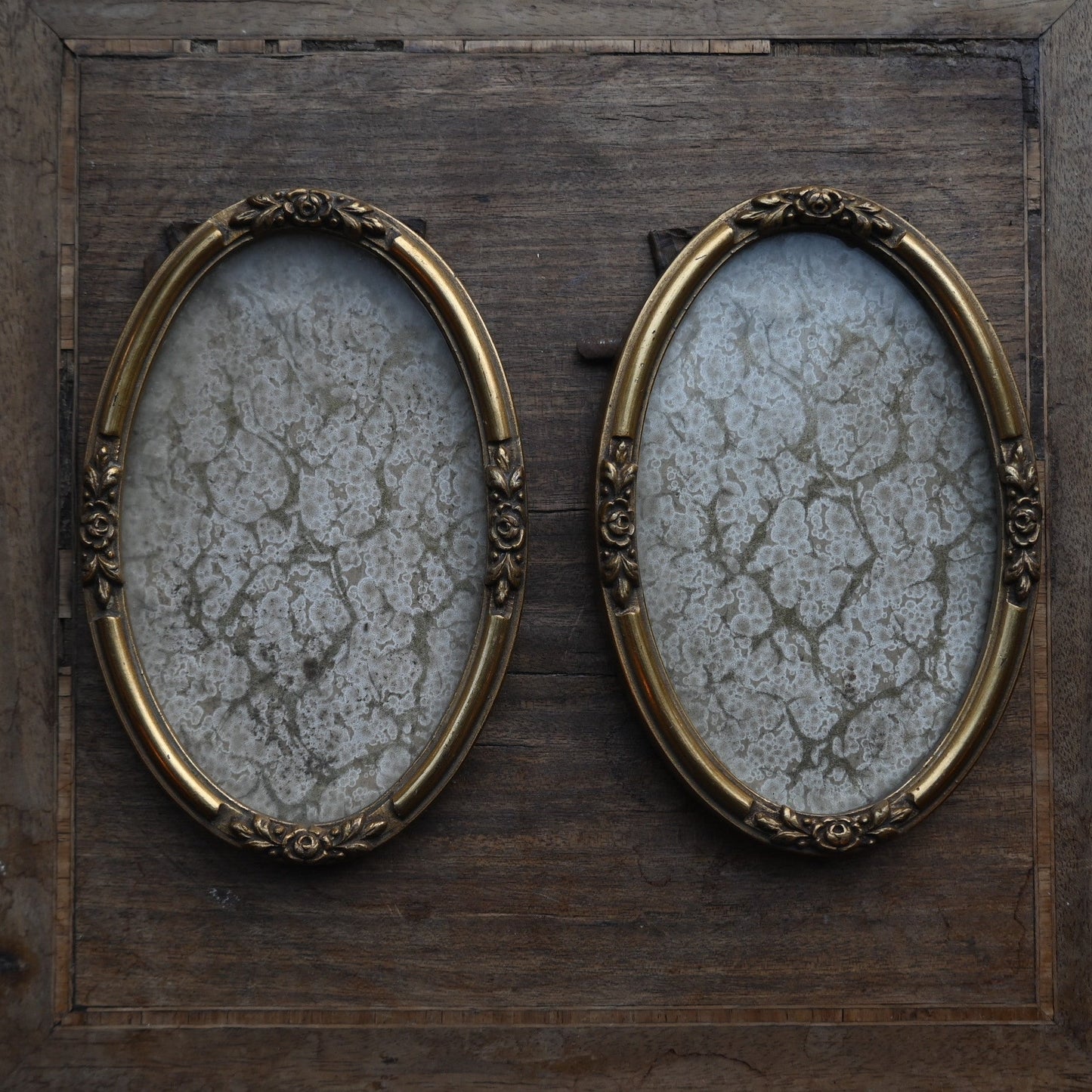 Antique Oval Photo Frame｛ F-00508｝