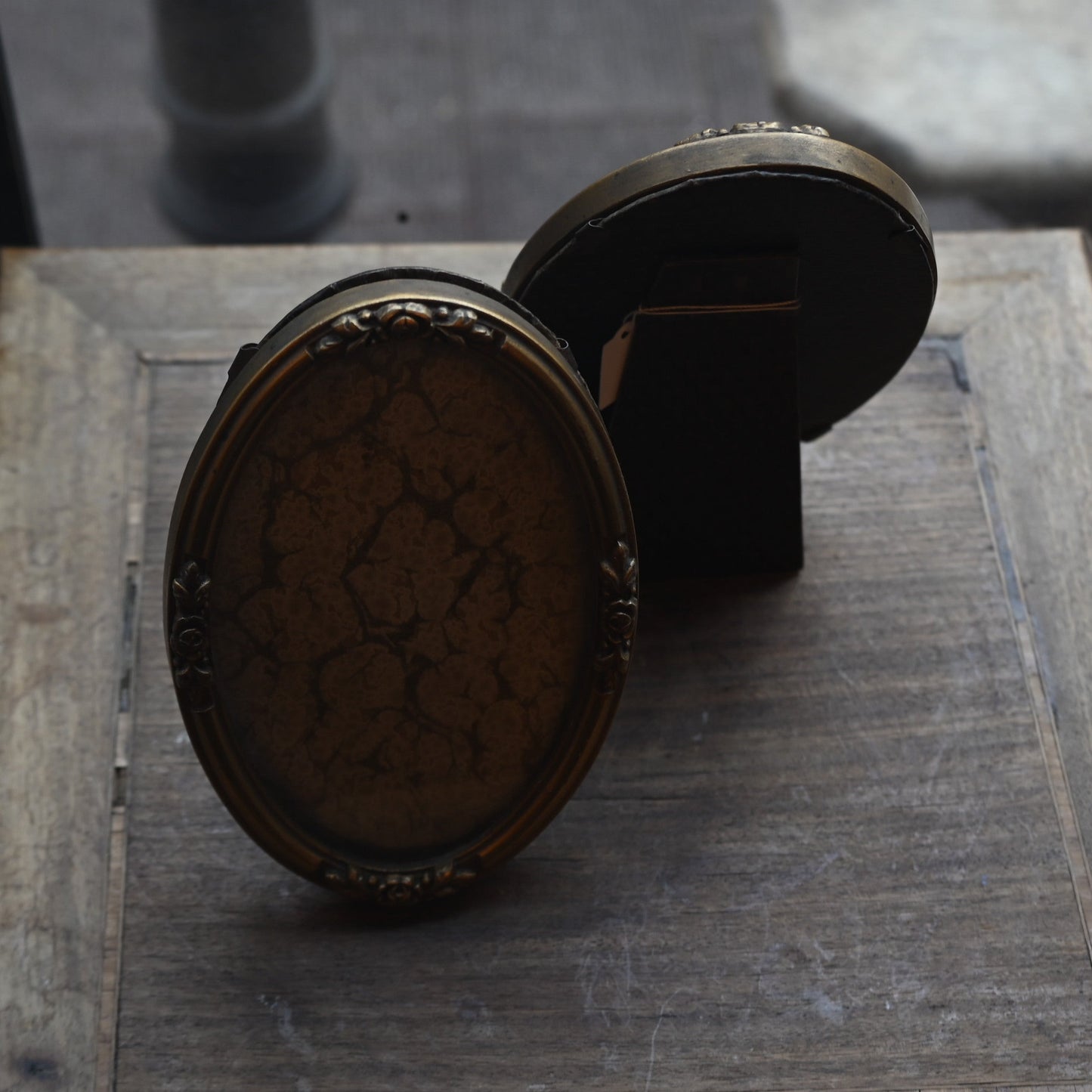 Antique Oval Photo Frame｛ F-00508｝