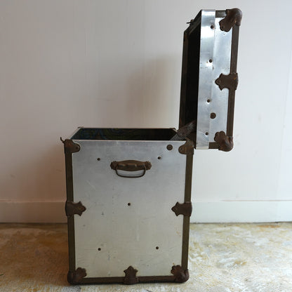 Matal Box ｛F-00929｝