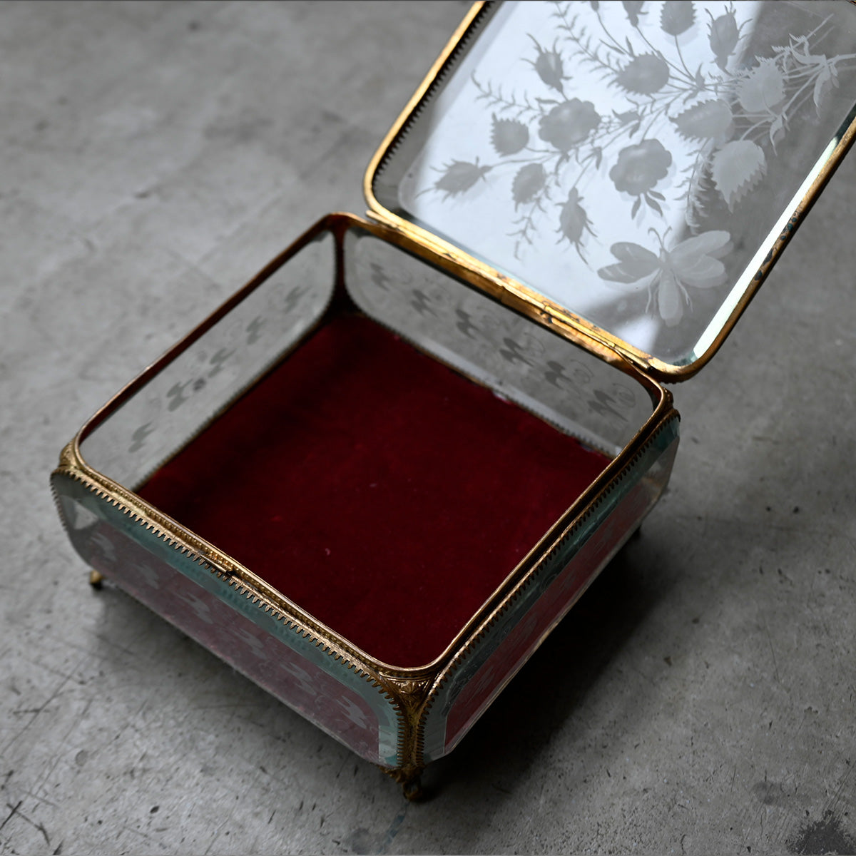 Decorative glass jewelry box｛R-00711｝
