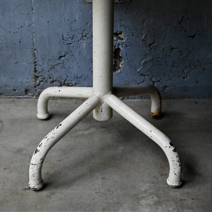 Iron stool  ｛R-00201｝