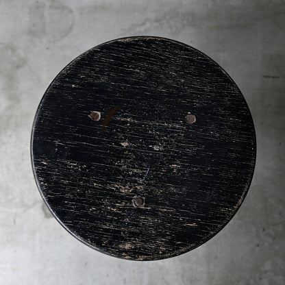 Iron stool  ｛R-00201｝