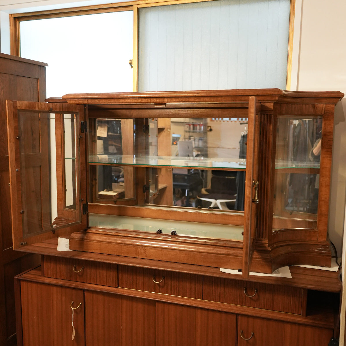 Glass Showcase｛ F-00119｝