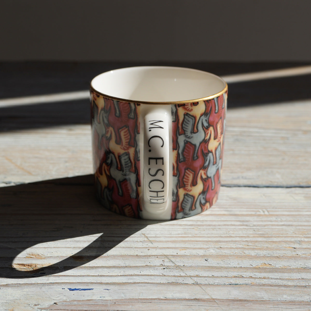 M.C.ESCHER / Cup ＆ Saucer Red｛F-00944｝